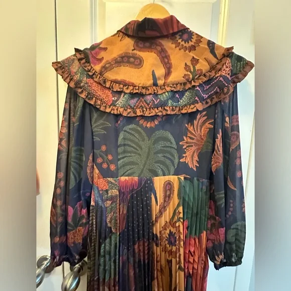 FARM Rio Dark Floral Paisley Pleated Maxi Dress in Navy, Burgundy, Green - Picture 8 of 12